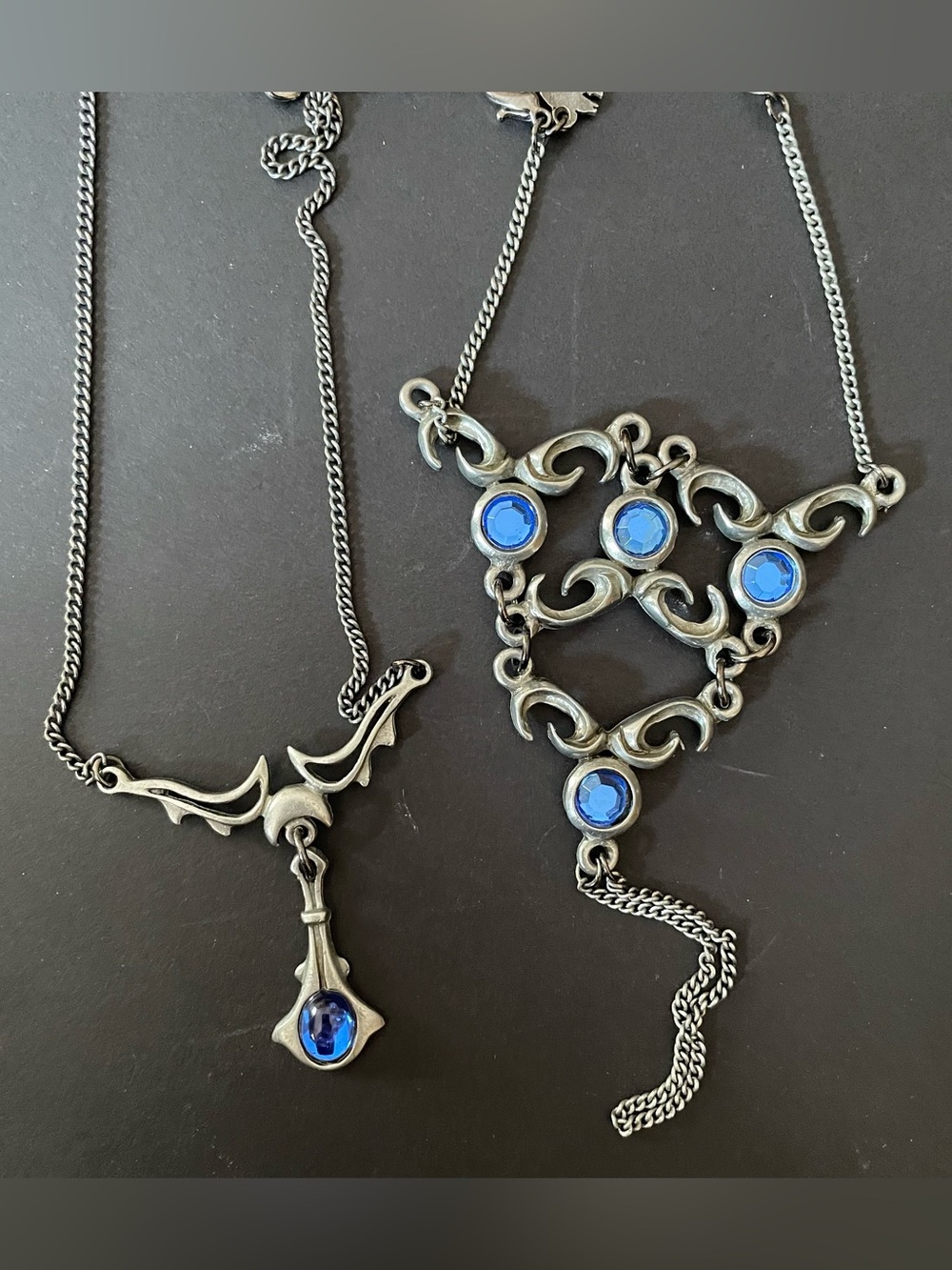 Dracolite set in silver tone and blue stones : necklace and slave bracelet.
